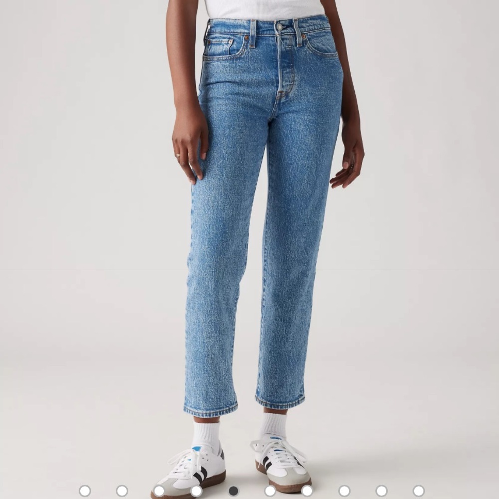 Levi’s Medium Wash Wedgie Jeans
